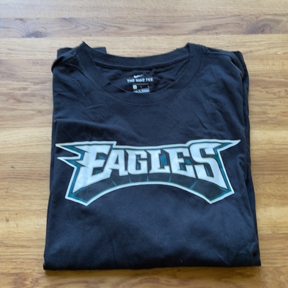 Nike Eagles Tee - Picture 2 of 5